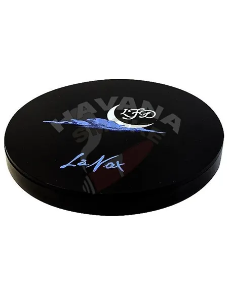 La Flor Dominicana La Nox Toro