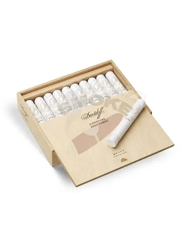 Сигара Davidoff Signature 2000 Tubos