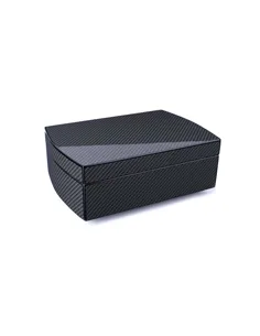 Хьюмидор Lubinski с подарочным набором на 30 сигар, Карбон QB305