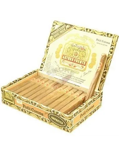 ARTURO FUENTE PETIT CORONA