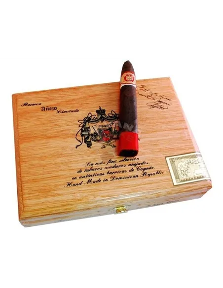 Arturo Fuente Anejo №77 Shark