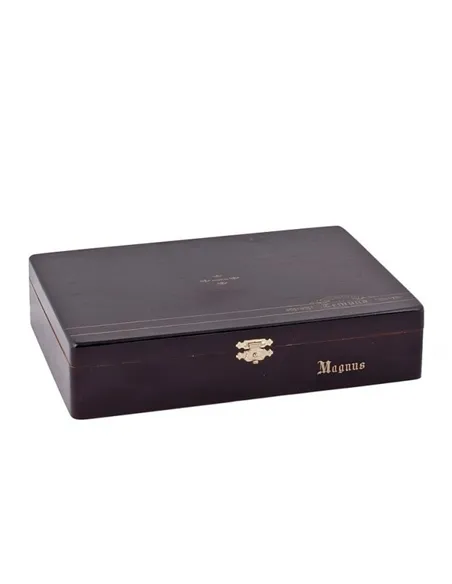 Alec Bradley Tempus Magnus