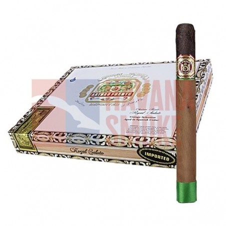 Купить ARTURO FUENTE CHATEAU FUENTE ROYAL SALUTE MADURO