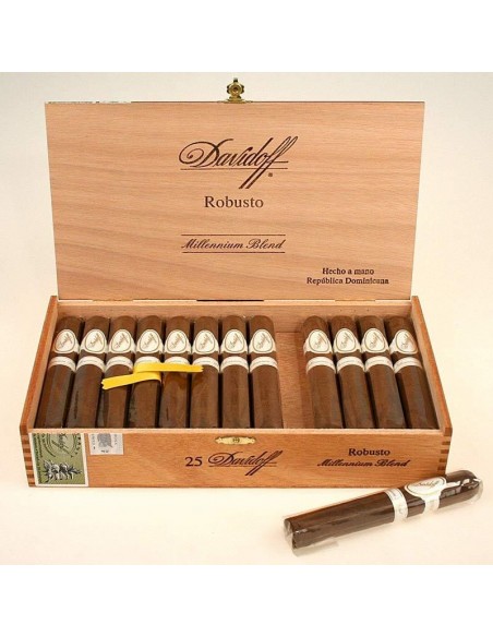Davidoff Millennium Blend Robusto - купить в интернет-магазине Havana Smoke