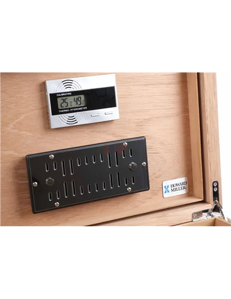 Хьюмидор Howard Miller на 80 сигар, шпон Зебрано