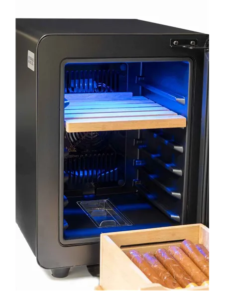 Хьюмидор-шкаф Howard Miller с электронным управлением на 80 сигар 810-800