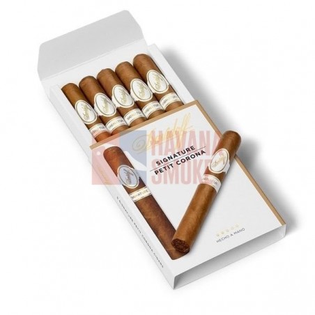 Купить Davidoff Signature Petit Corona